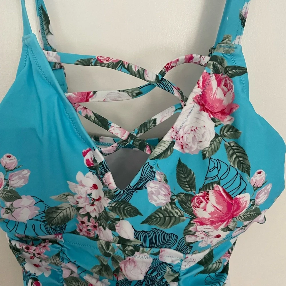 Cupshe 2x - Picture 2 of 3